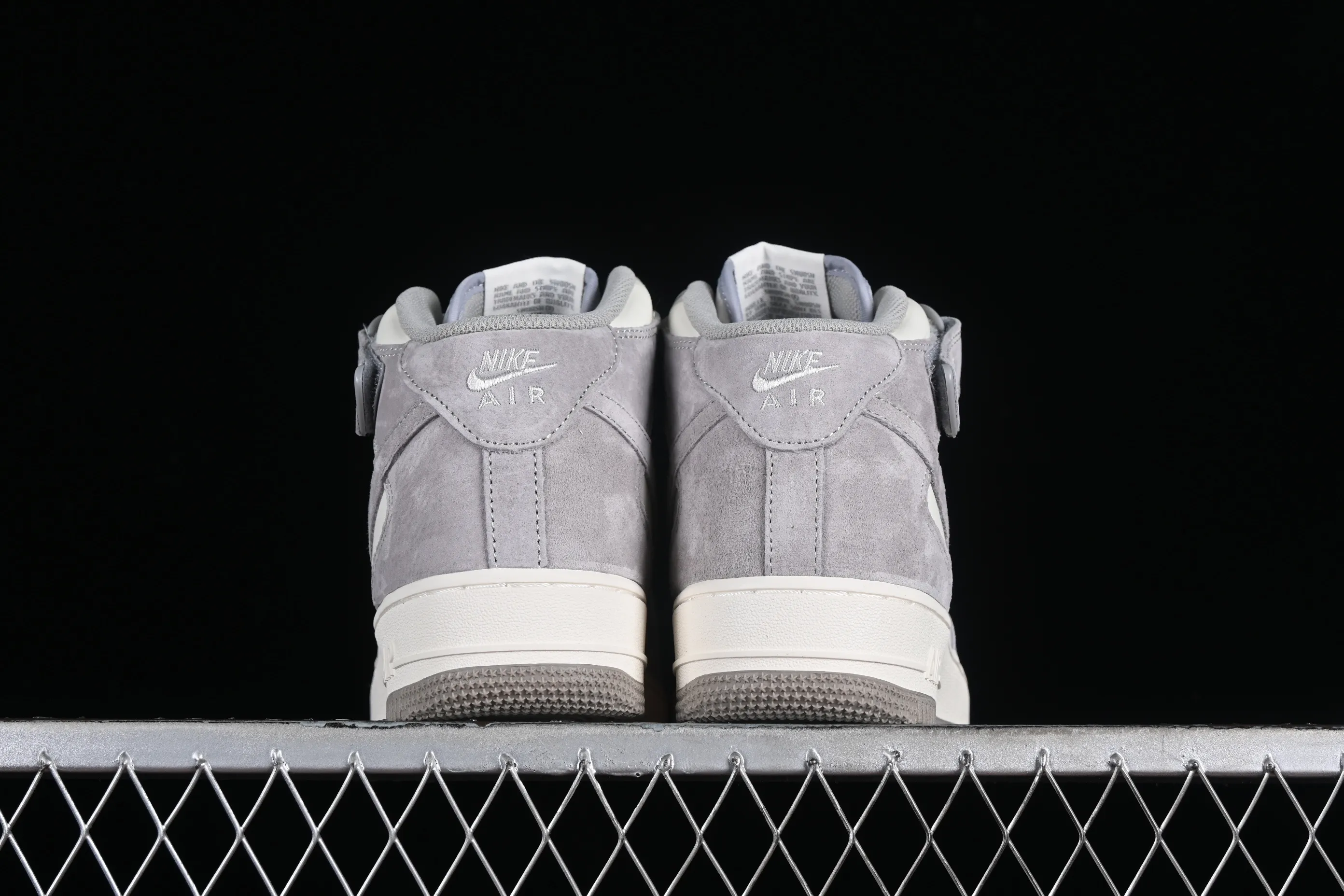 All Categories Nk Air Force 1 Air Force Series Nk Air Force 1 Mid Air Force Mid Nk Air Force 1'07 Mid Beige Air Force One Mid Casual Sneakers CQ3866-015